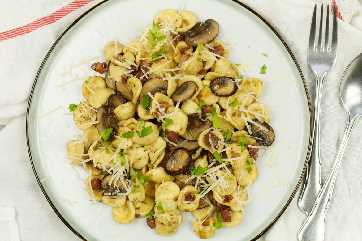 pastasalade spekjes champignons pastasalade spekjes champignons