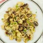 Orecchiette met kastanjechampignons en spekjes Orecchiette met kastanjechampignons en spekjes