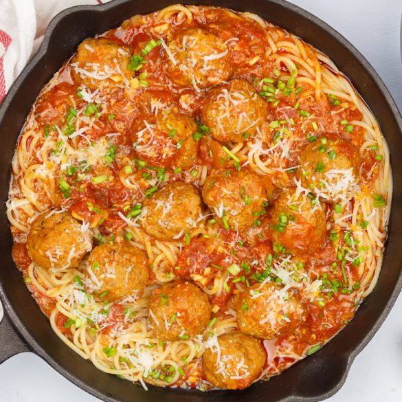 Spaghetti met balletjes in tomatensaus