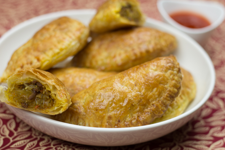 indische pasteitjes met gehakt - borrelhapjes recept | smaakmenutie