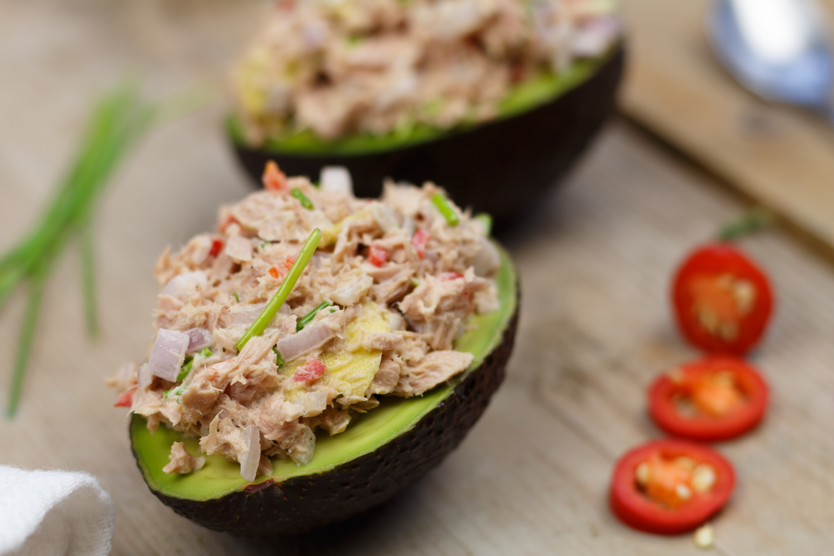 Wonderbaarlijk Gevulde avocado met tonijn - Lunch recept | SmaakMenutie IW-35