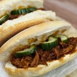 Broodje Indische pulled chicken Broodje Indische pulled chicken