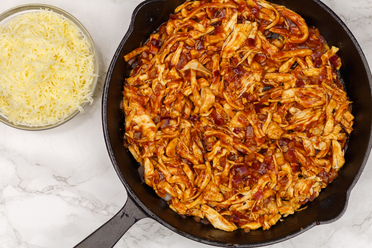 Barbecue pulled chicken