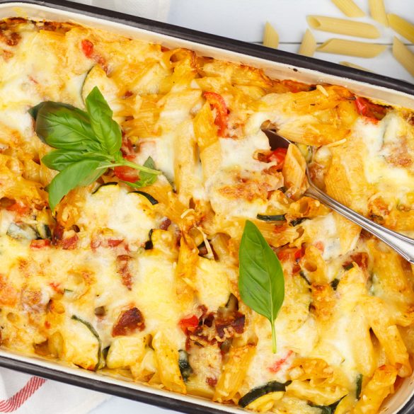 Pasta ovenschotel met groenten en chorizo
