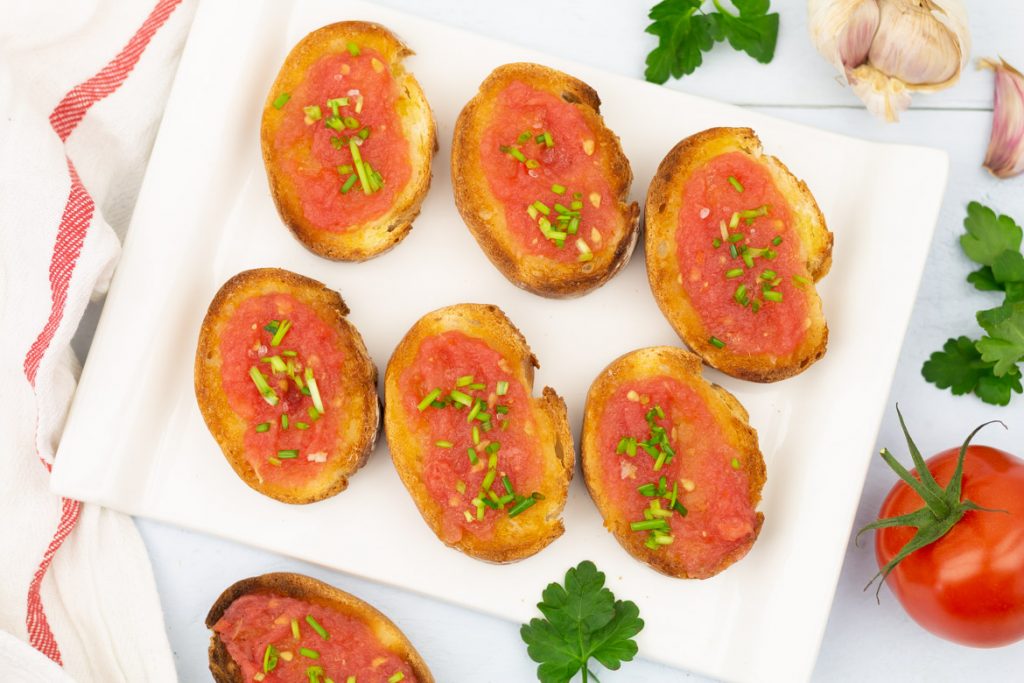 Pan con tomate