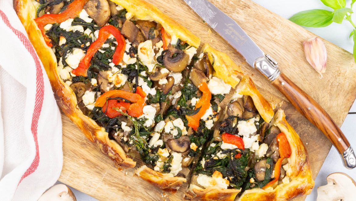 Turkse pide met spinazie en feta